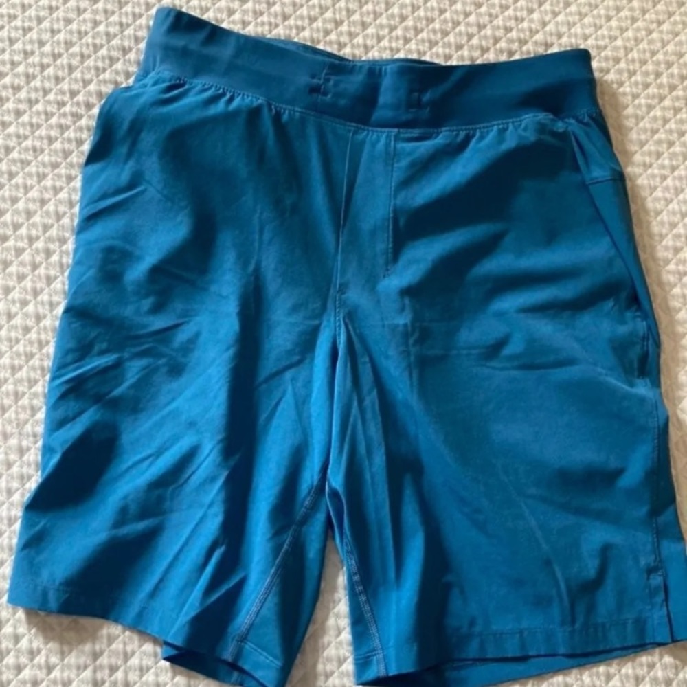 Lululemon Blue Men 9” T.H.E. Short Linerless (Worn Once!)